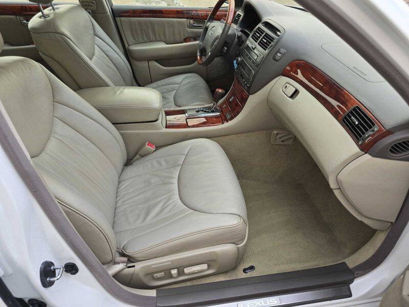 2002 Lexus LS 430 Image 5