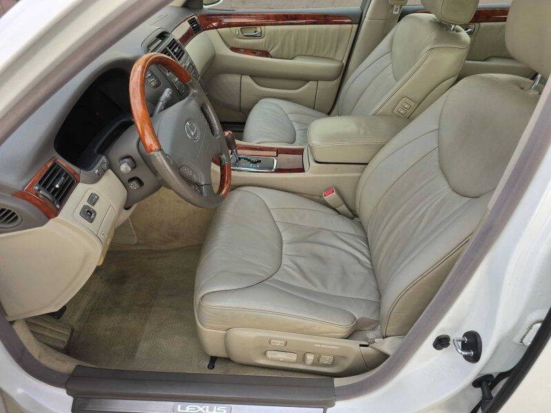 2002 Lexus LS 430 Image 6