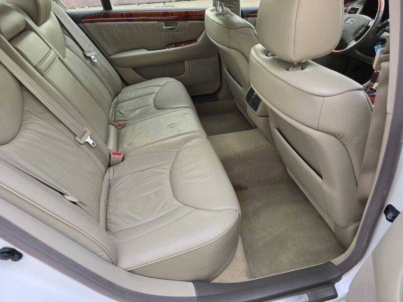 2002 Lexus LS 430 Image 7
