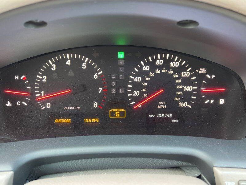 2002 Lexus LS 430 Image 12