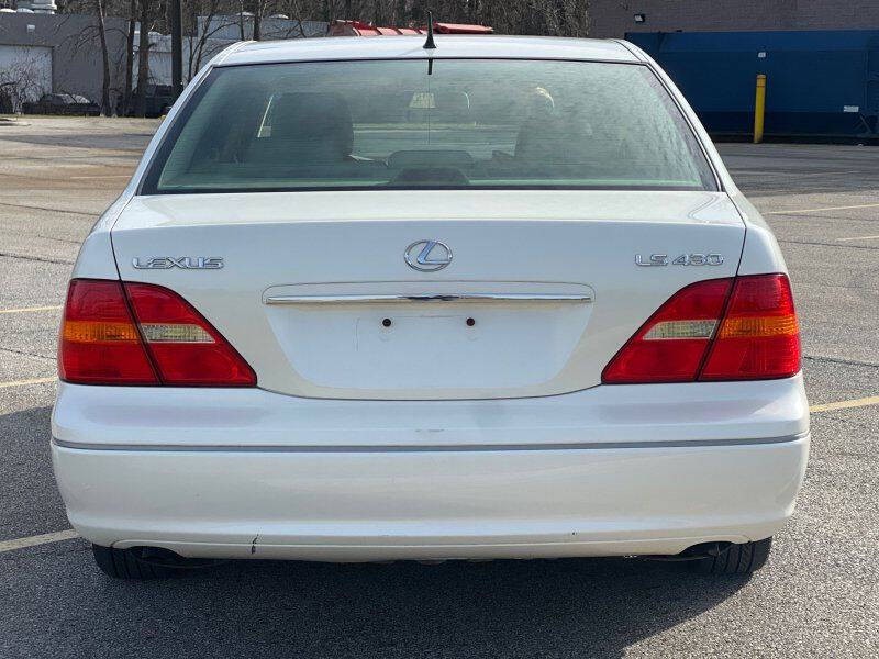 2002 Lexus LS 430 Image 19