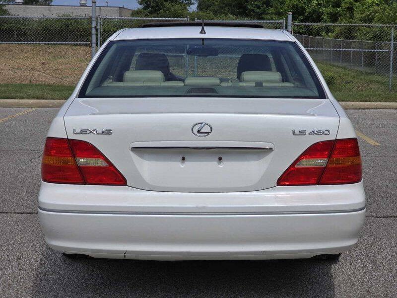 2002 Lexus LS 430 Image 18