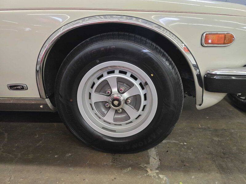 1985 Jaguar XJ Image 15