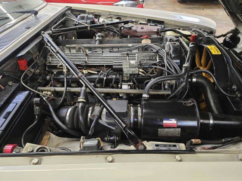 1985 Jaguar XJ Image 17