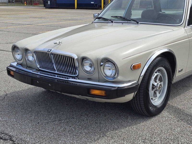 1985 Jaguar XJ Image 23