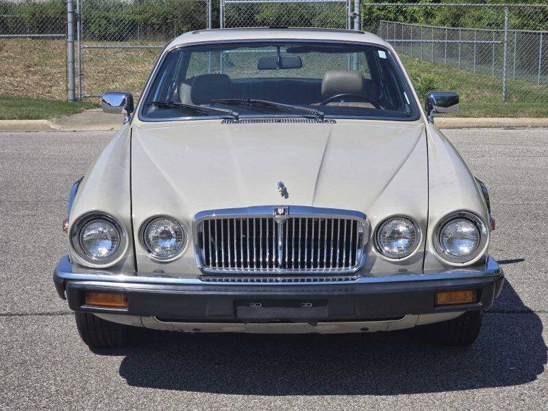 1985 Jaguar XJ Image 25