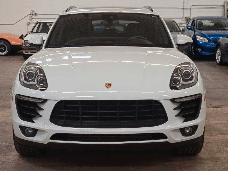 2018 Porsche Macan Image 18