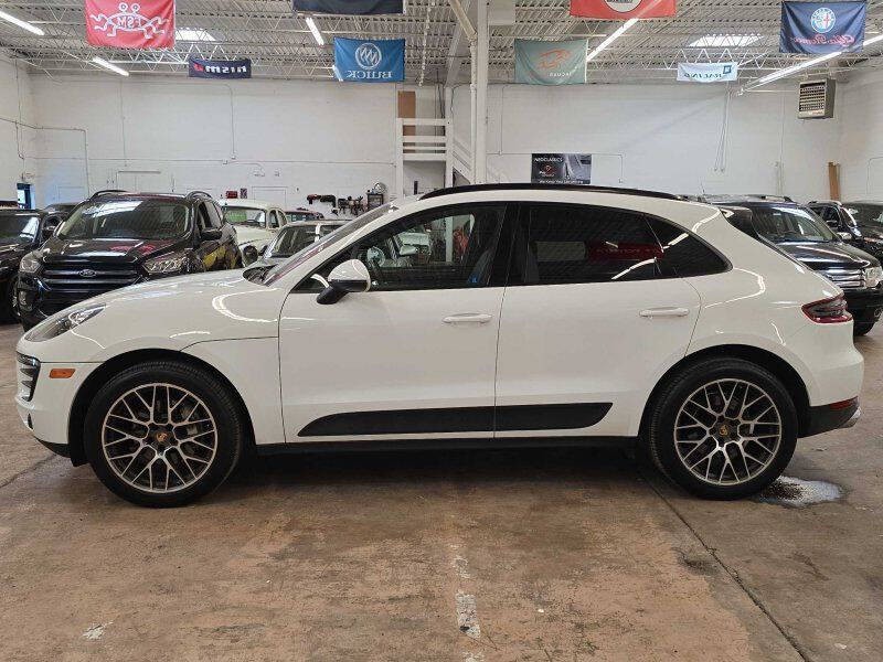 2018 Porsche Macan Image 20