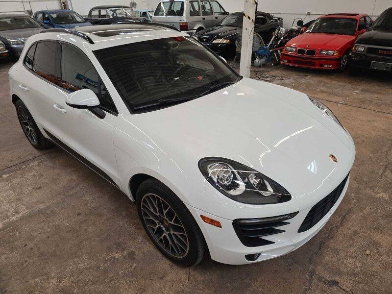 2018 Porsche Macan Image 11