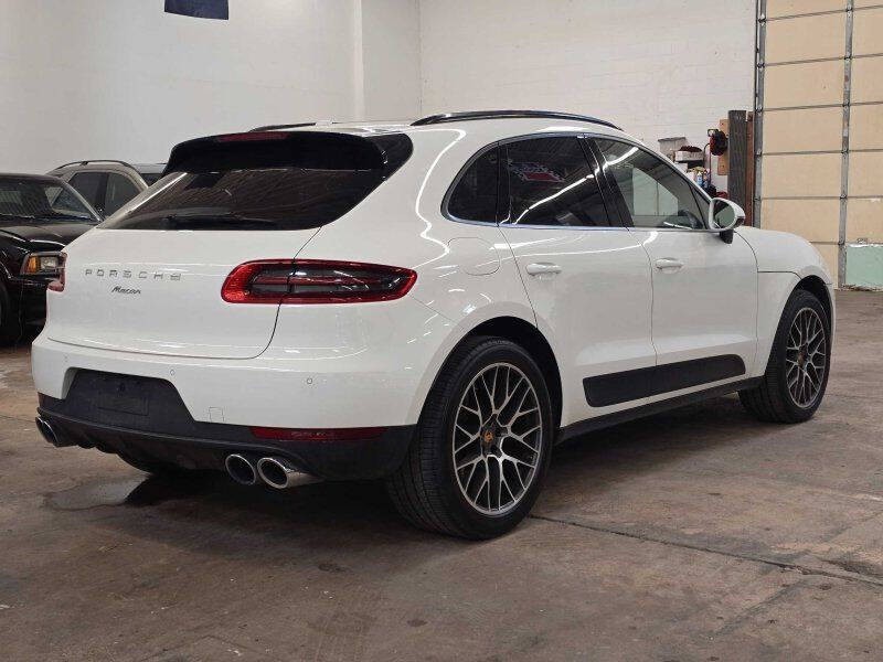 2018 Porsche Macan Image 14