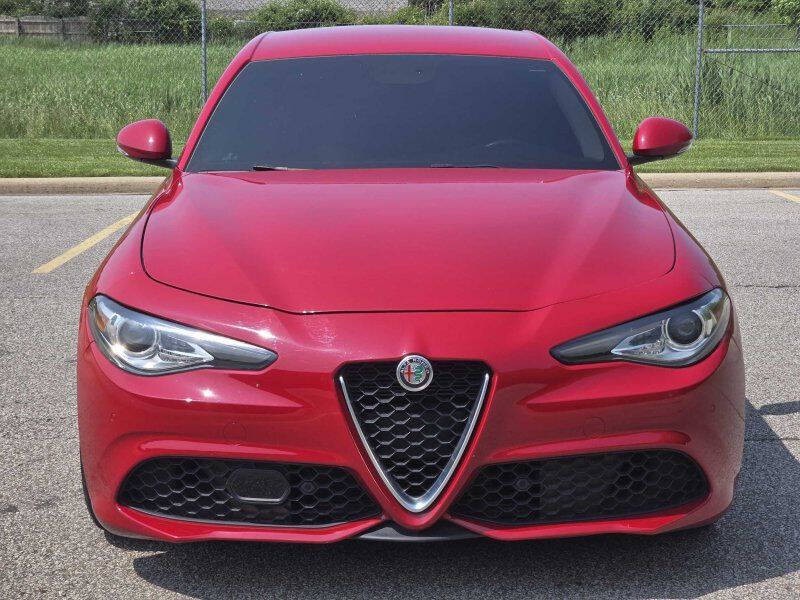 2019 Alfa Romeo Giulia Image 3