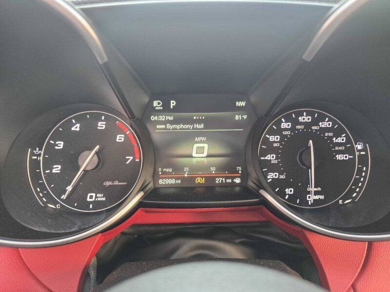 2019 Alfa Romeo Giulia Image 10