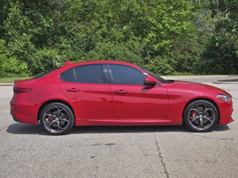2019 Alfa Romeo Giulia Image 16