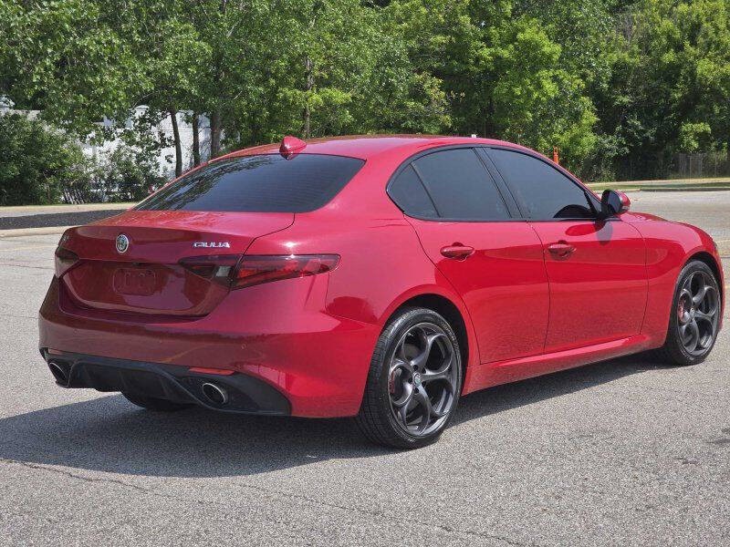2019 Alfa Romeo Giulia Image 18