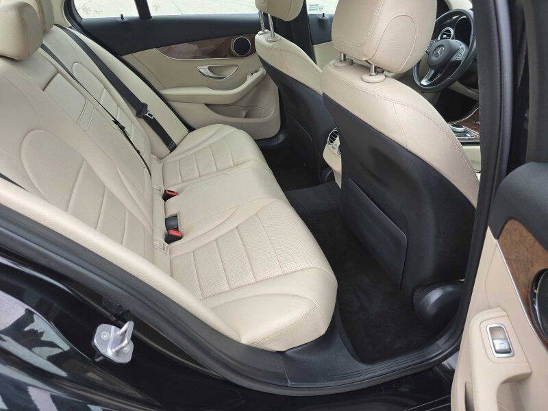 2018 Mercedes-Benz C-Class Image 7