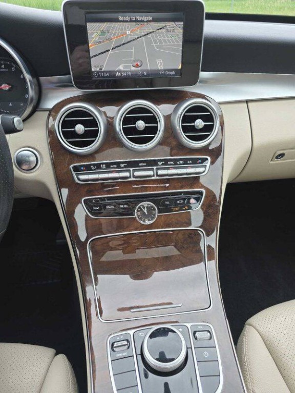 2018 Mercedes-Benz C-Class Image 11