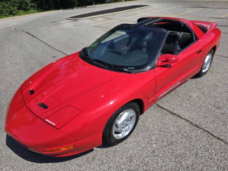 1994 Pontiac Firebird Image 1