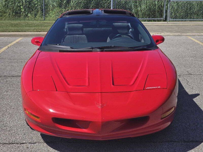 1994 Pontiac Firebird Image 3