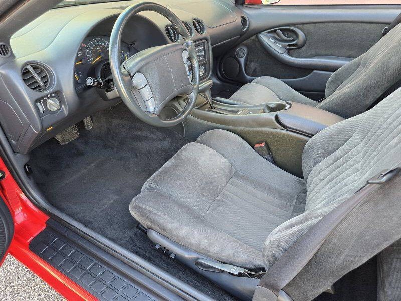 1994 Pontiac Firebird Image 8