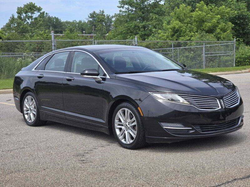 2013 Lincoln MKZ Image 2