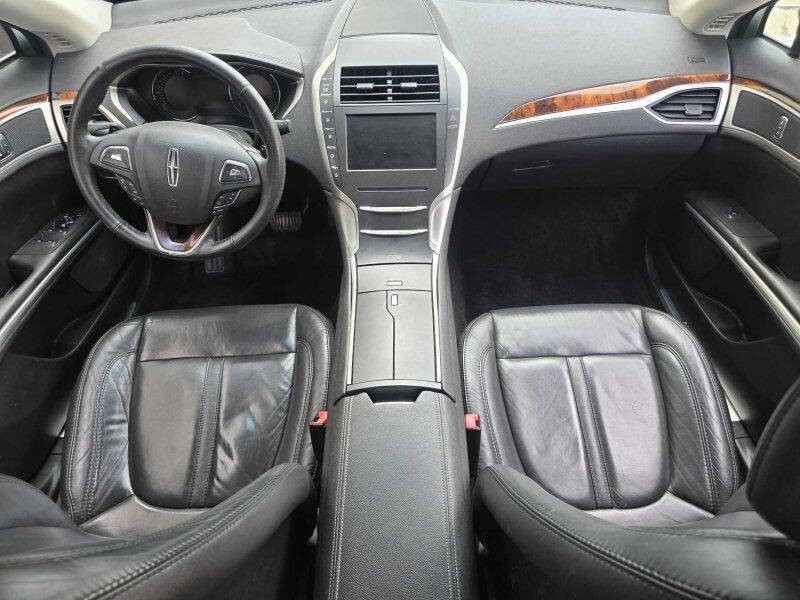 2013 Lincoln MKZ Image 4