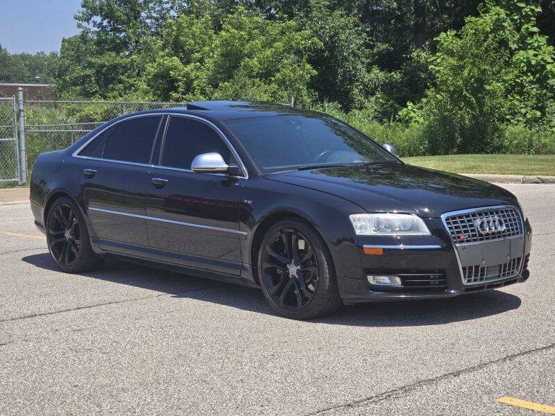 2009 Audi S8 Image 3