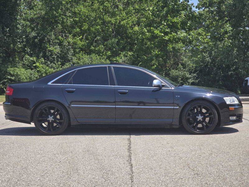 2009 Audi S8 Image 17