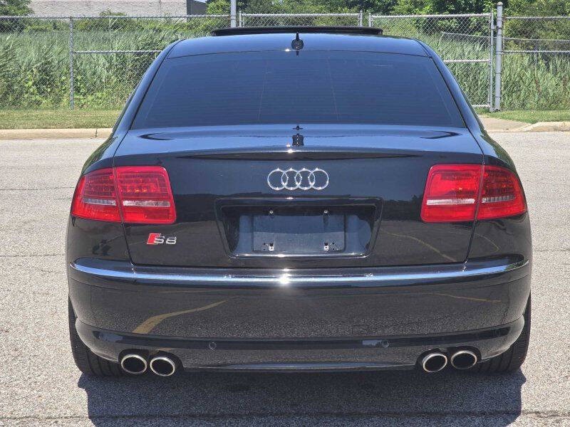 2009 Audi S8 Image 21