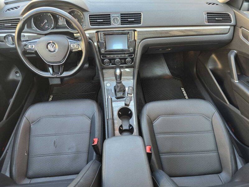 2016 Volkswagen Passat Image 4