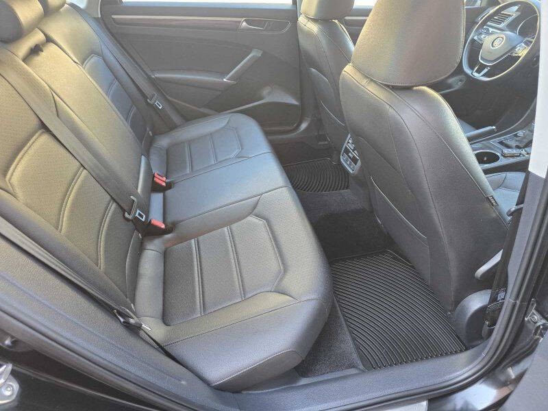 2016 Volkswagen Passat Image 7