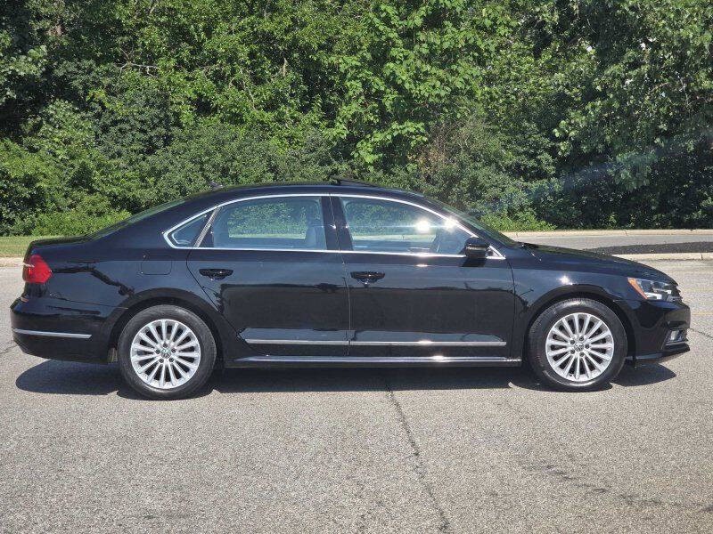 2016 Volkswagen Passat Image 11
