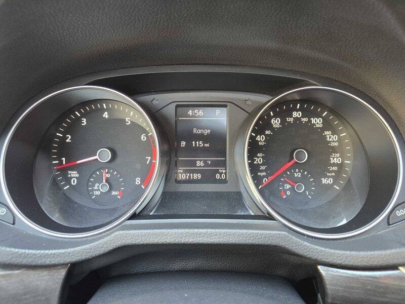 2016 Volkswagen Passat Image 12