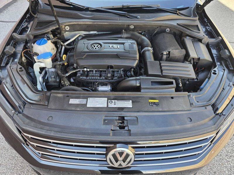 2016 Volkswagen Passat Image 14