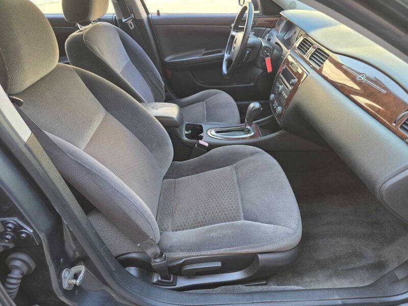 2010 Chevrolet Impala Image 5