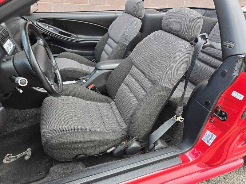 1996 Ford Mustang Image 7