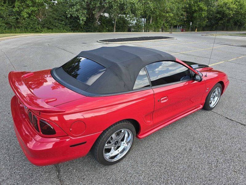 1996 Ford Mustang Image 17