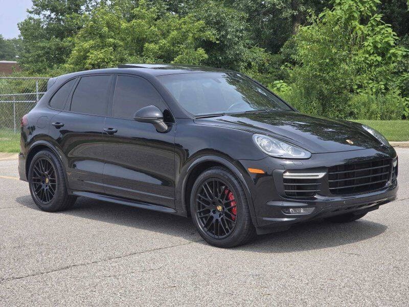 2016 Porsche Cayenne Image 1