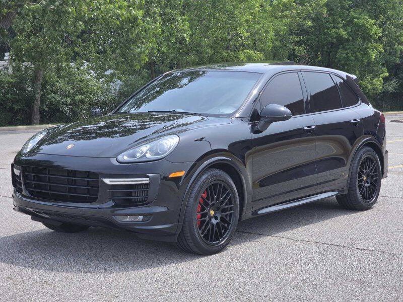 2016 Porsche Cayenne Image 2