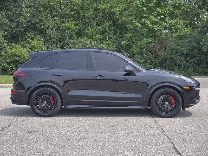 2016 Porsche Cayenne Image 3