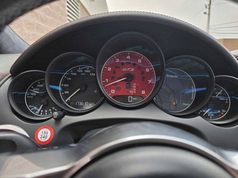 2016 Porsche Cayenne Image 12