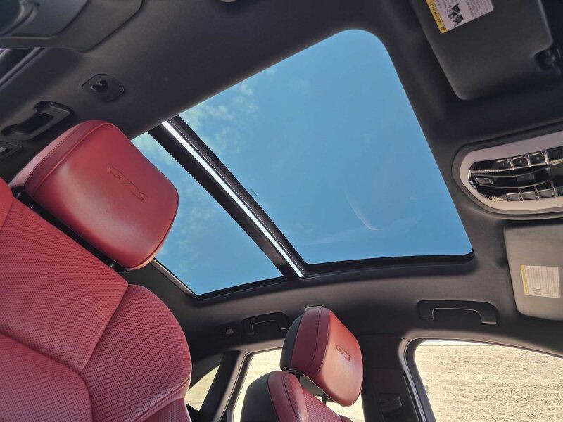 2018 Porsche Macan Image 11