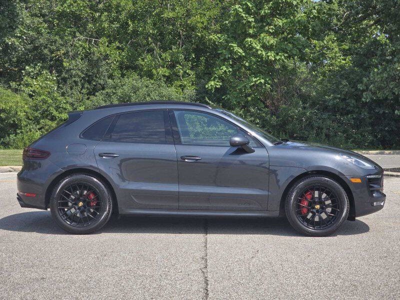 2018 Porsche Macan Image 20