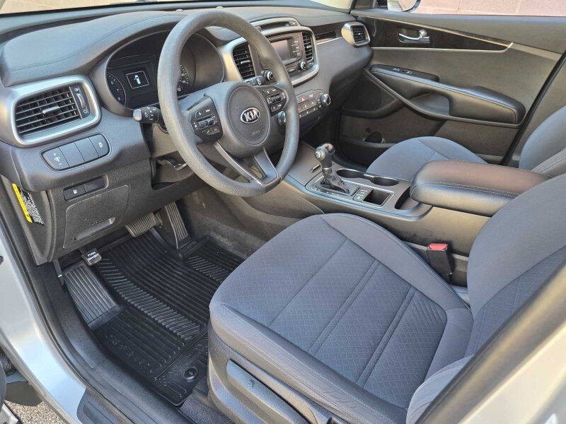 2016 Kia Sorento Image 7