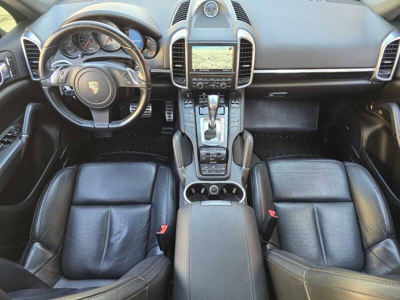 2012 Porsche Cayenne Image 4