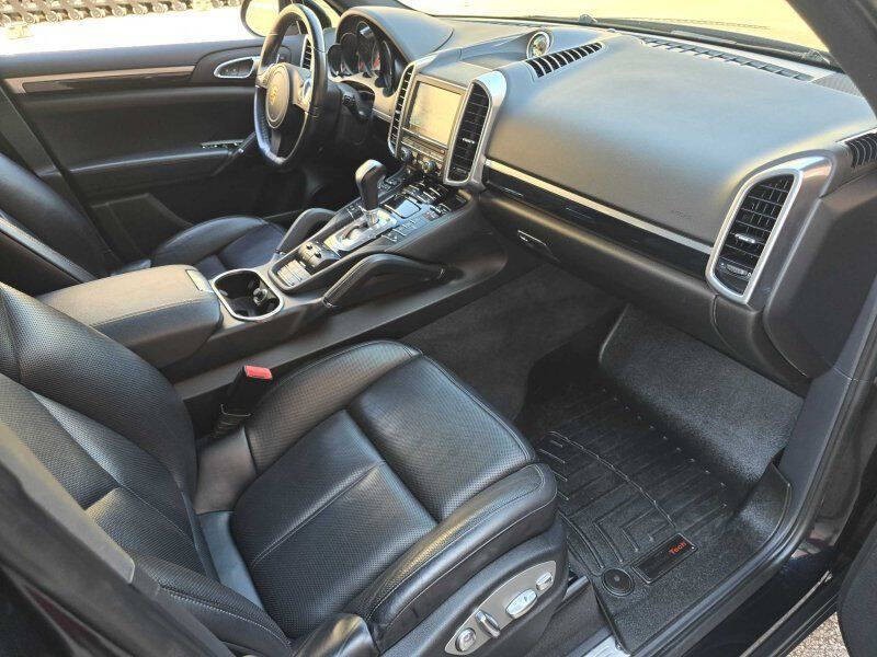 2012 Porsche Cayenne Image 5