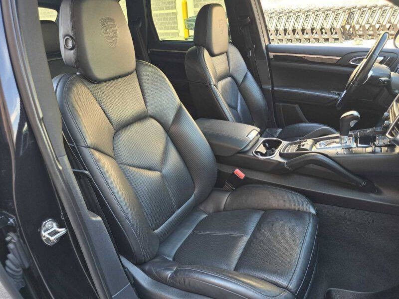 2012 Porsche Cayenne Image 6