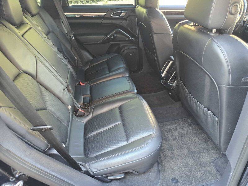 2012 Porsche Cayenne Image 9