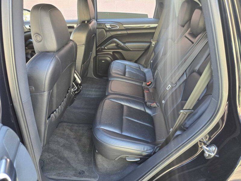 2012 Porsche Cayenne Image 10