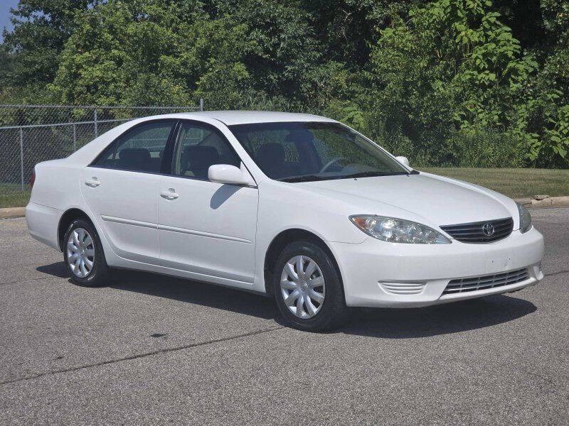 2005 Toyota Camry Image 1
