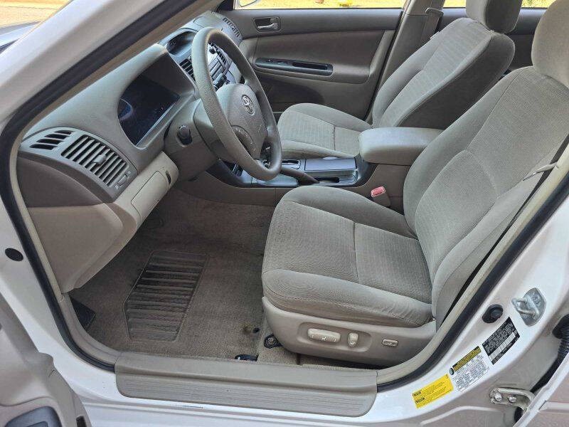 2005 Toyota Camry Image 6